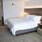 Holiday Inn Express & Suites - Boston South - Randolph, an IHG Hotel - 兰道夫