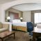 Holiday Inn Express & Suites Clinton, an IHG Hotel