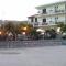 Des Roses Hotel