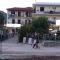 Des Roses Hotel