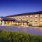 Holiday Inn Express & Suites Aurora - Naperville, an IHG Hotel