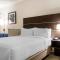 Holiday Inn Express and Suites Chicago West - St Charles, an IHG Hotel - Saint Charles
