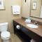 Holiday Inn Express & Suites Northwood by IHG