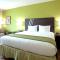 Holiday Inn Express Hotel & Suites Clemson - University Area, an IHG Hotel - Clemson