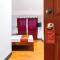 RedDoorz at Nirvana Pension House - Bacolod