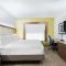 Holiday Inn Express & Suites - Columbus Airport East, an IHG Hotel - Колумбус