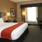 Holiday Inn Express & Suites Clinton by IHG