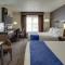 Holiday Inn Express Hotel & Suites Meadowlands Area by IHG