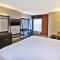 Holiday Inn Express & Suites Chicago-Midway Airport by IHG - Bedford Park