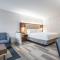 Holiday Inn Express & Suites Platteville by IHG