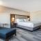 Holiday Inn Express & Suites Platteville by IHG