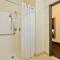 Holiday Inn Express Hotel & Suites Terrell by IHG