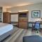 Holiday Inn Express & Suites - Houston East - Beltway 8, an IHG Hotel - Cloverleaf