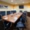 Holiday Inn Express Hotel & Suites Rogers by IHG