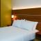 Holiday Inn Express Hotel & Suites New Boston, an IHG Hotel