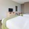 Holiday Inn Express Hotel & Suites Alvarado by IHG