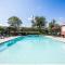 Holiday Inn Express Hotel & Suites Dallas - Grand Prairie I-20 by IHG