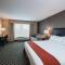 Holiday Inn Express & Suites - Green Bay East, an IHG Hotel