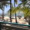 Brin d'ile Anse des Rochers vue mer à 50 m de la plage et piscine - 圣弗朗索瓦