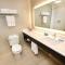 Holiday Inn Express Hotel & Suites Grand Forks by IHG