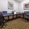 Holiday Inn Express & Suites Cleveland, an IHG Hotel - Cleveland