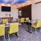 Holiday Inn Express & Suites - Olathe West by IHG - أولاث