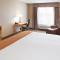 Holiday Inn Express Hotel & Suites Chesterfield - Selfridge Area by IHG