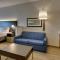 Holiday Inn Express Hotel & Suites Morris, an IHG Hotel