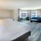 Holiday Inn Express Hotel & Suites Fishermans Wharf by IHG