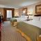 Holiday Inn Express & Suites Lansing-Leavenworth, an IHG Hotel