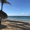 Brin d'ile Anse des Rochers vue mer à 50 m de la plage et piscine - 圣弗朗索瓦