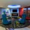 Holiday Inn Express & Suites Eureka, an IHG Hotel