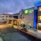 Holiday Inn Express Hotel & Suites Carlsbad Beach, an IHG Hotel - Carlsbad