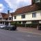 Stansted spacious 2-bed apartment, easy access to Stansted Airport & London
