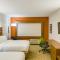 Holiday Inn Express & Suites Russellville by IHG