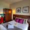 Carlton Hotel