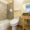Wayfinder Waikiki - Voted Top 10 Best Hotels in Hawaii!