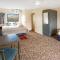 Beachcomber Lodge & Backpacker