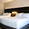 Holiday Inn Express & Suites Kingston-Ulster, an IHG Hotel - Lake Katrine