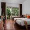 Lynnaya Urban River Resort