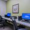 Holiday Inn Express & Suites Kailua-Kona by IHG