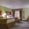 Alexis Inn and Suites Hotel