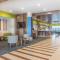 Holiday Inn Express & Suites Clarion, an IHG Hotel - Clarion