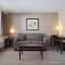Siesta Suites - Kelowna