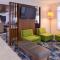 Holiday Inn Express Hotel & Suites Southfield - Detroit, an IHG Hotel