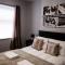 4 Bedroom House- Close to City Centre- Ideal for Contractors- Free Parking- Sleeps 8
