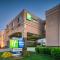 Holiday Inn Express & Suites Santa Clara, an IHG Hotel