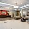 Holiday Inn Express & Suites Oshawa Downtown - Toronto Area, an IHG Hotel