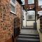 4 Bedroom House- Close to City Centre- Ideal for Contractors- Free Parking- Sleeps 8