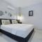 Twin Apart Hotel